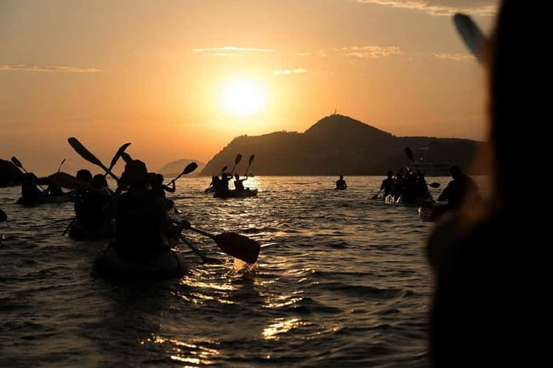 Dubrovnik: Guided Sunset Sea Kayaking Tour with Wine - Key things that make this tour worth it
