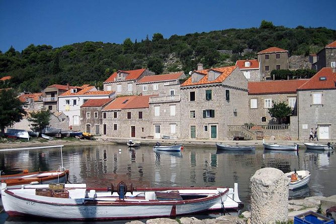 Dubrovnik Islands Boat Tour with Lunch and Unlimited Drinks - Getting to Gruž Harbor: Pickup, Meeting Point, and What That Means for You
