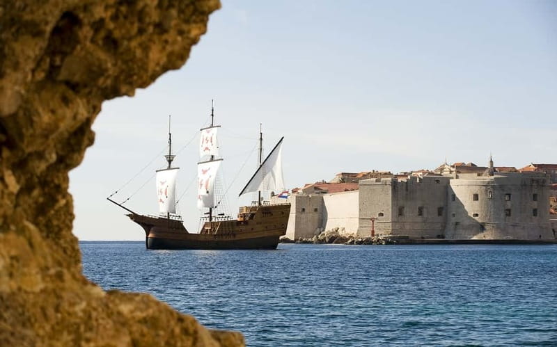Dubrovnik: Karaka - Game of Thrones Cruise & Walking Tour - The 45-minute cruise: seeing Dubrovnik from the water like King’s Landing