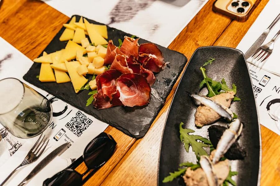 Dubrovnik: Old Town Food Tour - Wine Tasting Time, and Why the Guide Matters