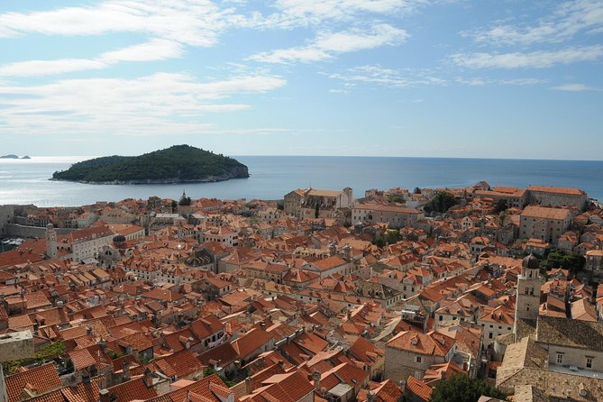 Dubrovnik Old Town History Walking Tour - Franciscan Church and Monastery: 13th-century walls and a pharmacy from 1317