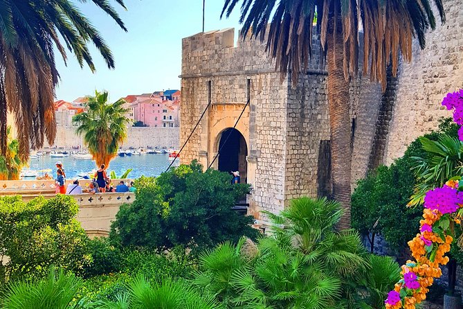Dubrovnik: Old Town Walking Tour - Sponza Palace and Rector’s Palace: the civic heart