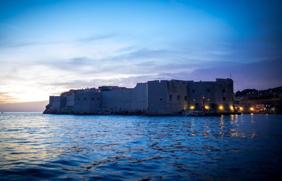 Dubrovnik: Panoramic Sunset Cocktail Cruise Around Old Town - Key moments that make this cruise worth it