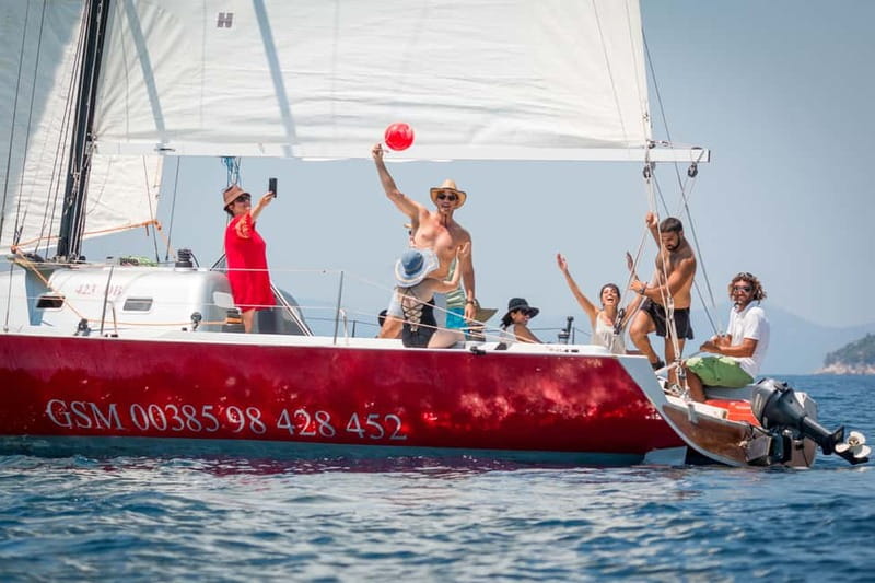 Dubrovnik: Private Elaphiti Islands Sailing Tour - Private group dynamics: why up to 8 people works so well