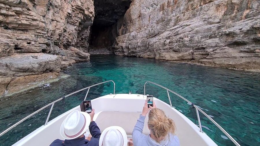Dubrovnik Private Speedboat Tour to Elaphite Islands - Koločep and the Blue and Green Caves swim time