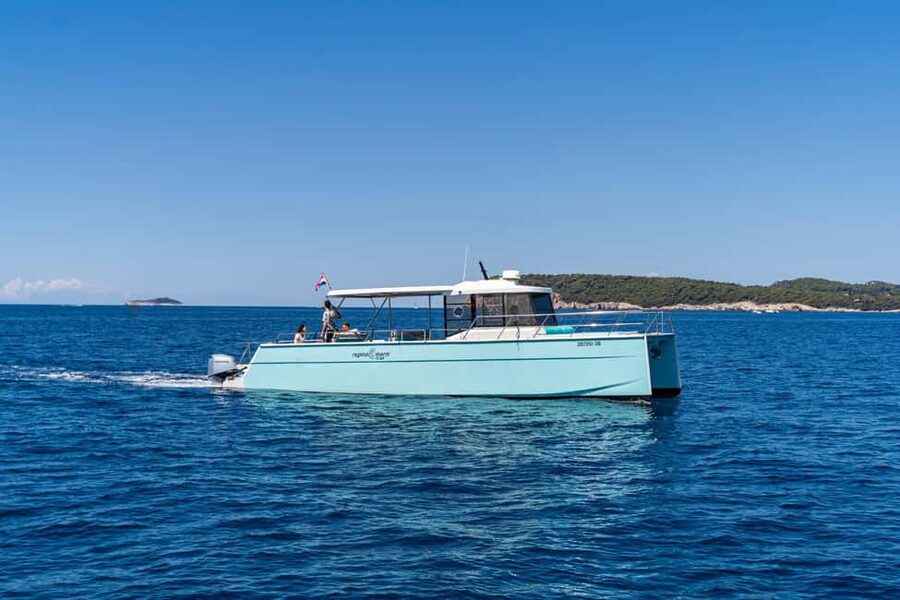 Dubrovnik: Sunset Catamaran Cruise with Sparkling Wine - Dubrovnik Old Town to Open Sea: what the 1-hour sunset feels like