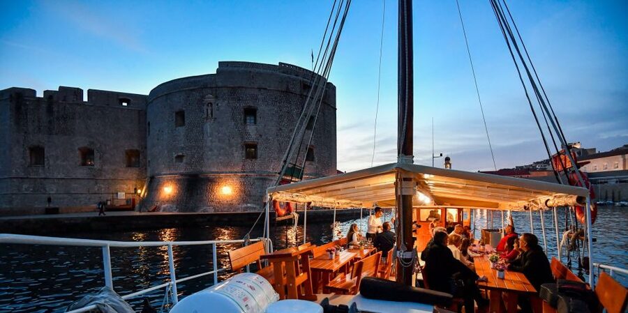 Dubrovnik: Sunset Dinner Cruise around the Old Town - Should You Book This Dubrovnik Sunset Dinner Cruise?