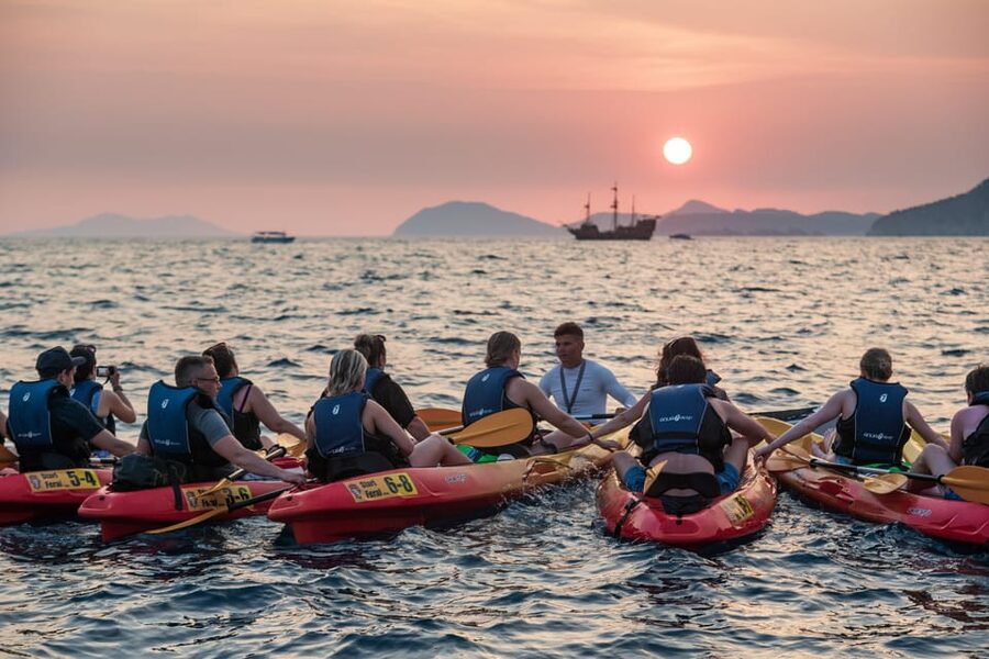 Dubrovnik: Sunset Kayaking and Snorkeling Tour - From Old Port to the walls: where the best photos come from
