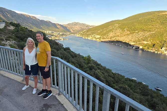 Dubrovnik Sunset Tour with Scenic Views and Local Wine - The Sunset Stop: Better Viewing Time for Photos and Calm