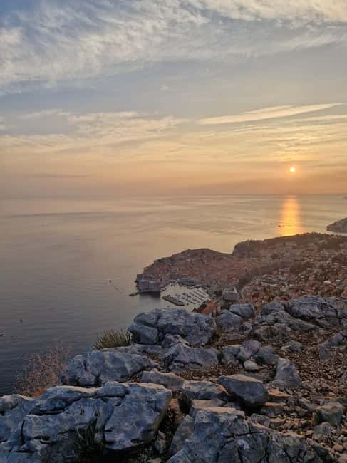 Dubrovnik: Sunset Wine Tasting At Panorama Point - Licensed Local Guidance: Stories That Improve How You See Dubrovnik