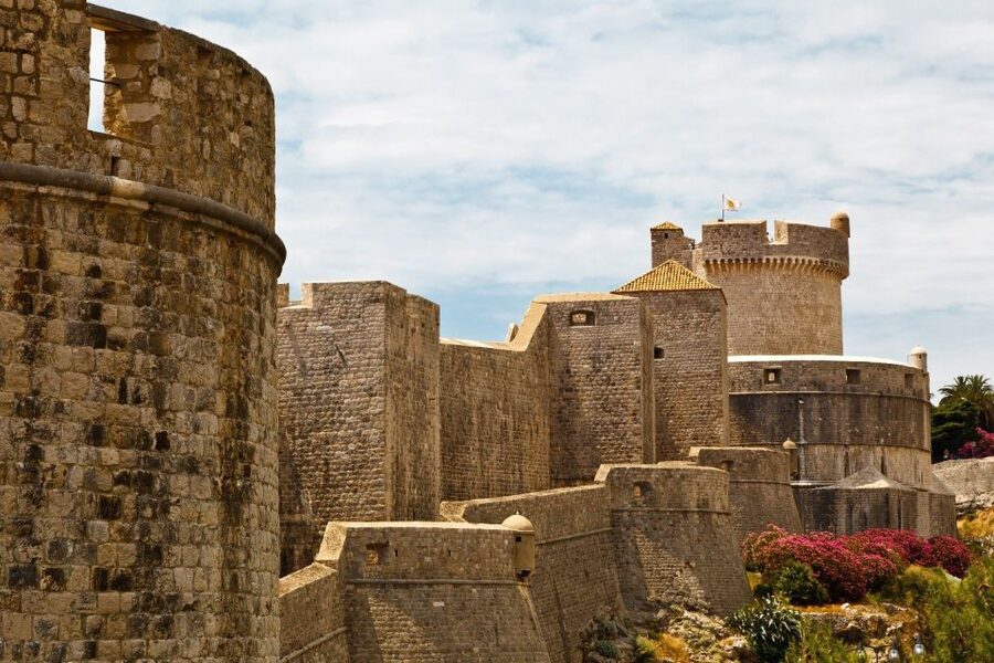 Dubrovnik: Walls and Wars Walking Tour - Panoramic Views: Port, Old Town, and What to Look For