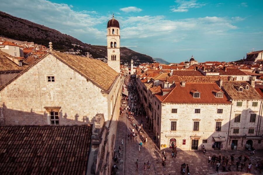 Dubrovnik: Walls and Wars Walking Tour - Stairs, Heat, and Who Should Rethink This Tour