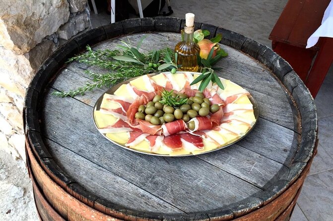 Elaphite Islands Cruise with Local Gastronomy at Captain's House - Meeting point, pickup, and finding the right boat fast