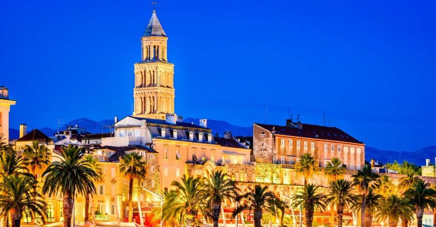 Evening Group Walking Tour - Split Old City Diocletian's Pal - Meeting point by the big red sign in Split