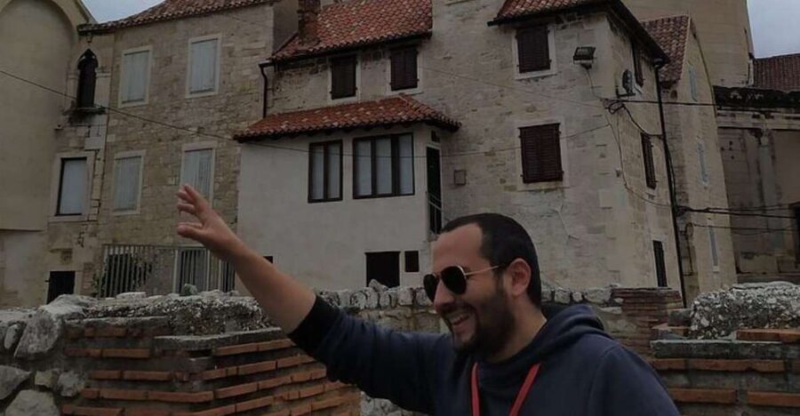 Experience Split History Walking Tour With Local Historian - Fruit Square and People’s Square: medieval spots with modern purpose