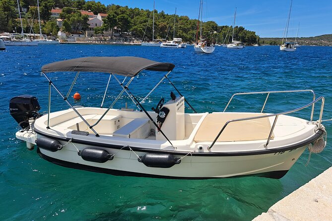 Explore the West coast of the island Brac by BETINA boat - Key things you’ll notice on this Brac boat ride