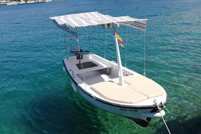 Explore west side of island Brač with Pasara boat - Traditional Dalmatian boat - The boat setup: easy to learn, fuel taken care of
