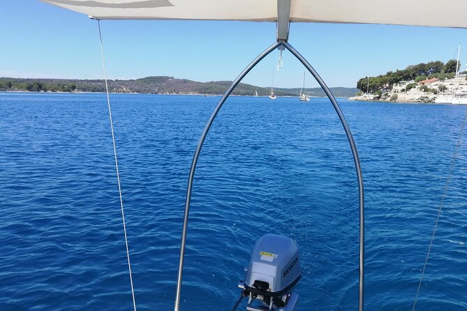 Explore west side of island Brač with Pasara boat - Traditional Dalmatian boat - How the free choice works without turning into chaos