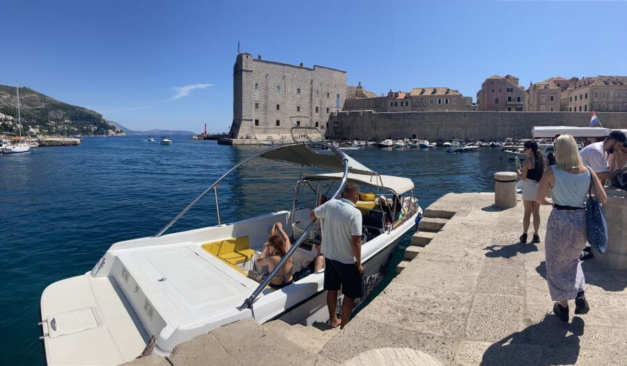 From Dubrovnik/Cavtat: Blue Cave, Sunj Beach Speed Boat Tour - Three Green Caves: Easy Snorkels and the Brave Passage