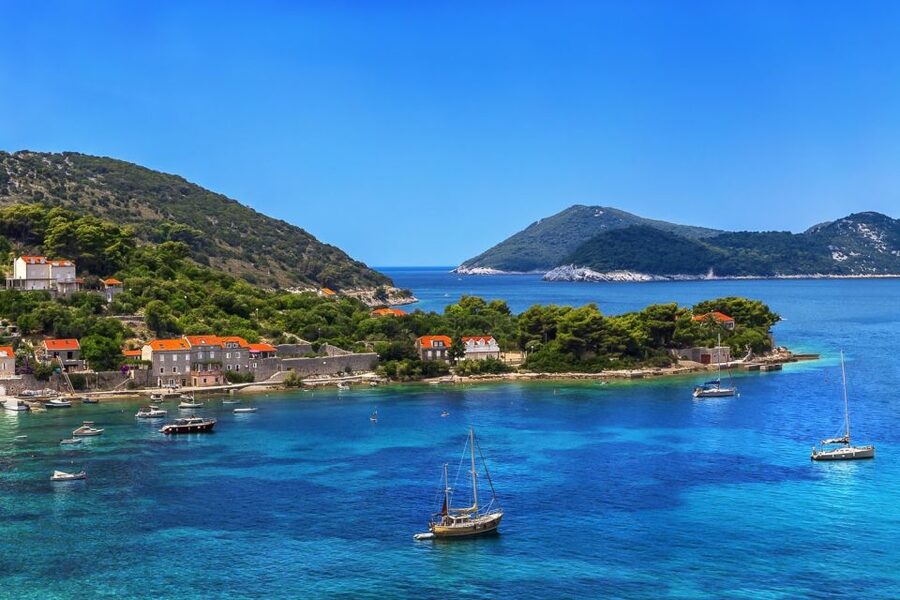 From Dubrovnik: Elaphite Islands Day Trip with Lunch - The Boat Ride: Easygoing, WiFi-Optional, Drinks Included