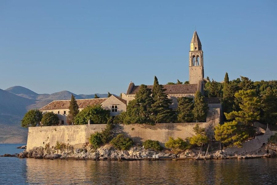 From Dubrovnik: Elaphite Islands Day Trip with Lunch - Lunch on Board: Meat, Fish, or Vegetarian, Plus Wine