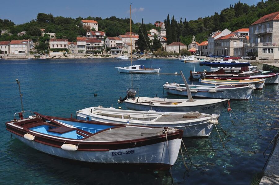From Dubrovnik: Korcula Island Tour with Wine Tasting - Korčula Old Town: A Short Guided Walk That Sets You Up