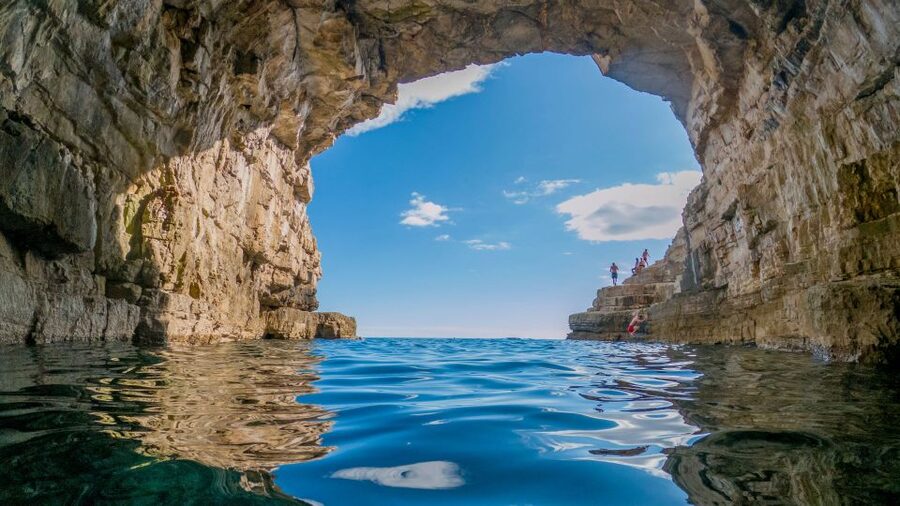 From Fažana: snorkeling at sea cave and Brijuni Island - Muzil: the panoramic ex-military base view from the boat