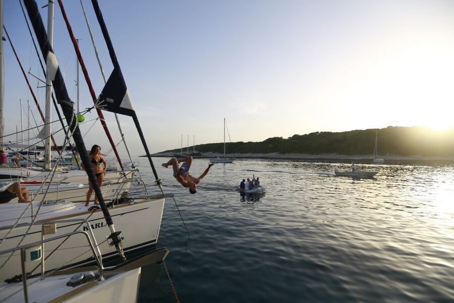 From Hvar: Pakleni Islands & Red Rocks Comfort Sailboat Tour - Sailing lesson basics, if weather cooperates