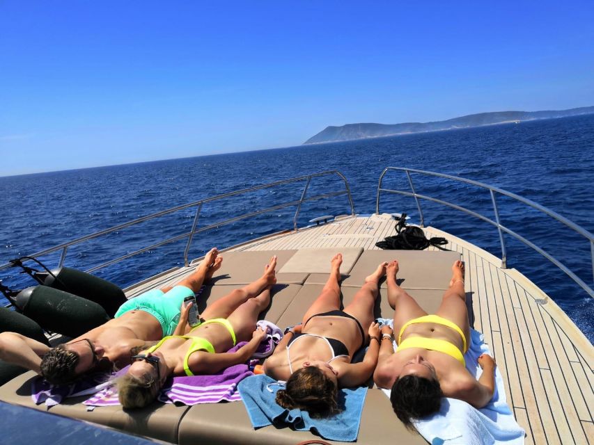 From Hvar: Unforgetable Tour to the Island Vis and Blue Cave - Boat comfort, safety, and how the crew keeps the day moving