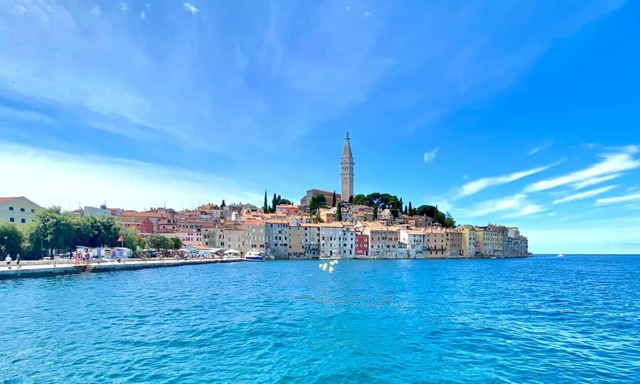 From Rovinj: Istria Day Tour to Poreč, Grožnjan & Motovun - Grožnjan’s Artist Streets After WWII, Plus Time to Wander