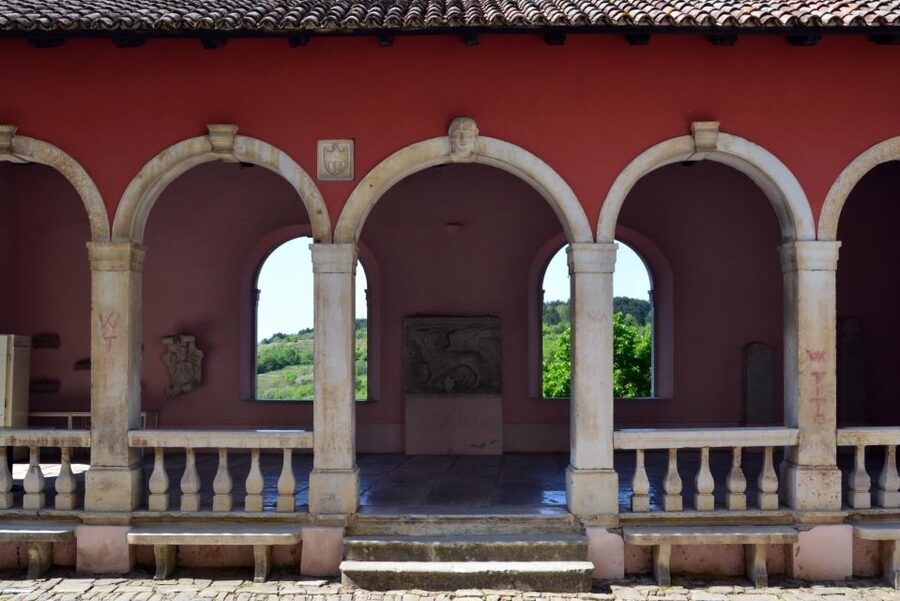 From Rovinj: Istria Day Tour to Poreč, Grožnjan & Motovun - Food and Shopping Notes for Truffle Season