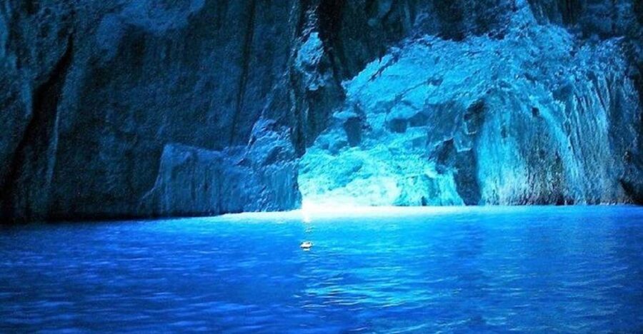 From Split: Blue Cave and 5 islands-Day Tour - From Split to Biševo: the start that sets the pace
