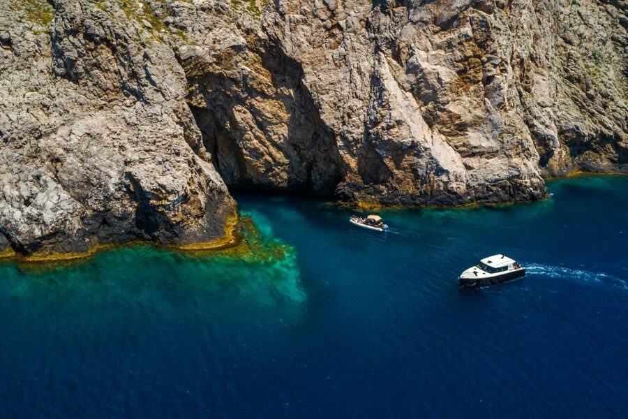 From Split: Blue Cave and Hvar Guided Tour by Luxury Boat - Timing and packing, so your day stays fun even when the sea is busy