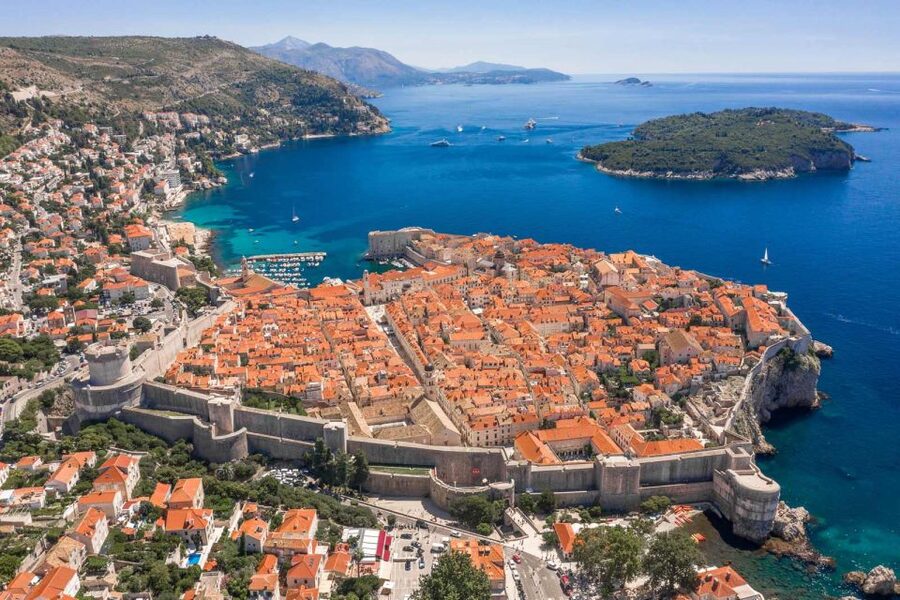 From Split: Dubrovnik Guided Day Trip - From Split to Dubrovnik: the 12-hour rhythm