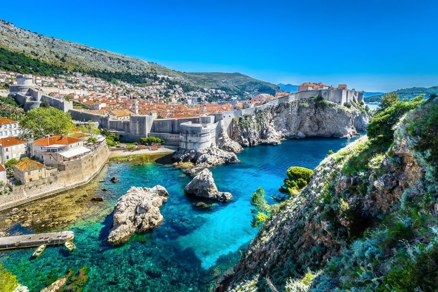 From Split & Trogir: Dubrovnik Guided Day Tour - Ston oyster stop: quick food, big local reputation