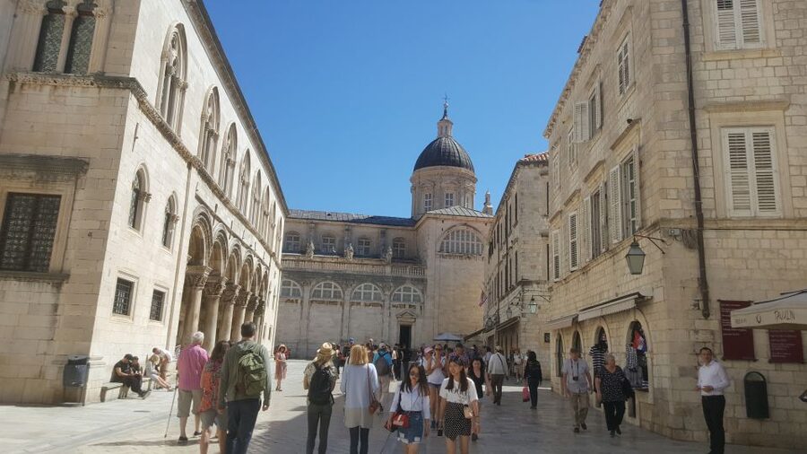 From Split/Trogir: Dubrovnik Guided Tour with a Stop in Ston - Sponza Palace, Town Hall, and the Cathedral Area