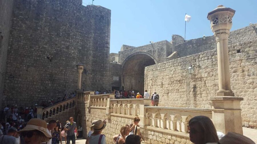 From Split/Trogir: Dubrovnik Guided Tour with a Stop in Ston - Free Time in the Old Town: Use It Strategically