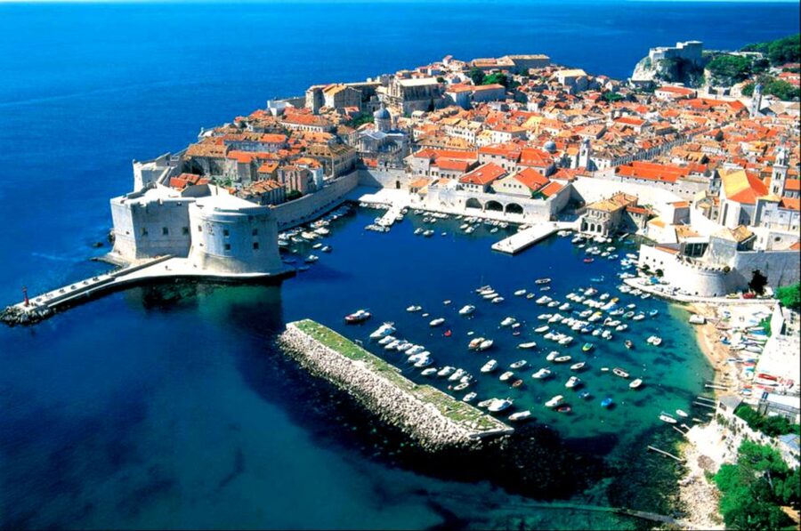 From Split/Trogir: Dubrovnik Guided Tour with a Stop in Ston - Deak Wines Rest Stop: A Quick Wine Break With Scenic Value