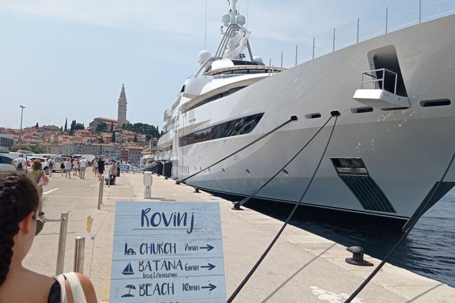 From Vrsar: Lim Bay, Pirate Cave and Rovinj Visit - Vrsar start, then straight into Adriatic views