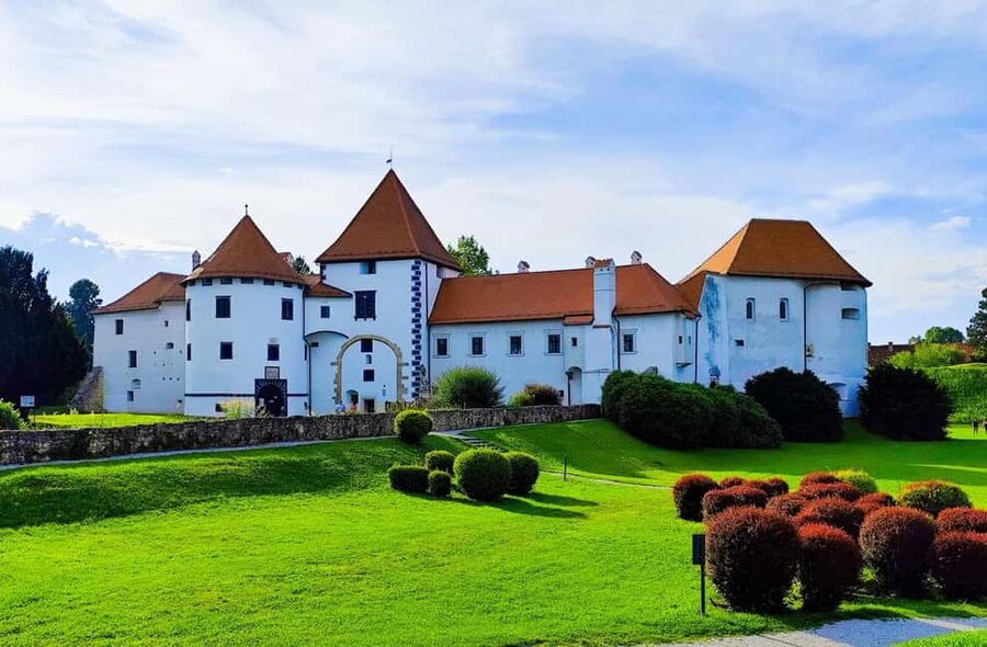 From Zagreb:Discover North Croatia, Museums, Castle and City - A 12-hour North Croatia history day, with smooth pickup from Zagreb or Varaždin