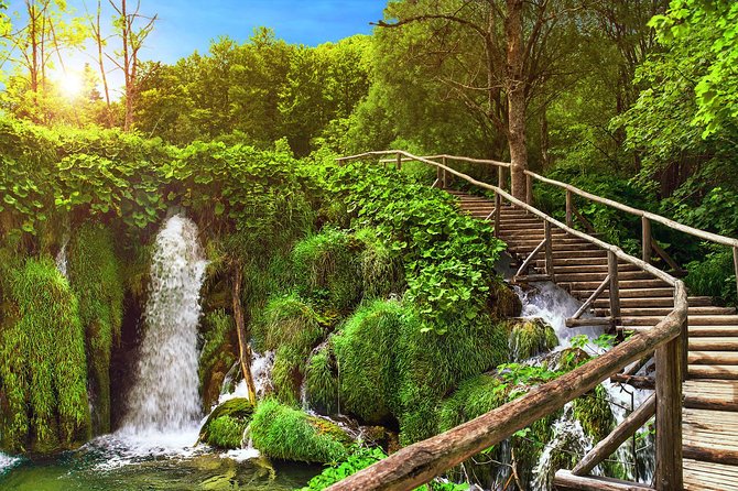 From Zagreb: Plitvice Lakes guided tour - Food, timing, and the lunch stop curveball