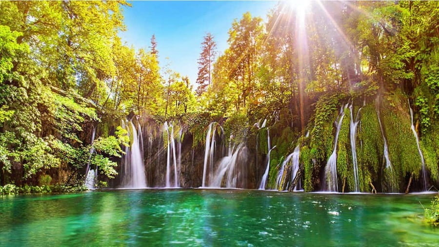 From Zagreb: Rastoke and Plitvice lakes Guided Day Trip - A long day from Zagreb that stays structured