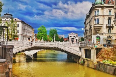 Grand Slovenia: Ljubljana + Lake Bled + Postojna Cave – Day Tour