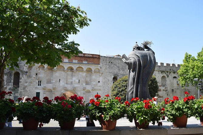 Grand Split Walking Tour with Diocletian's Palace - Stops along Riva and Pjaca: the city’s public stage