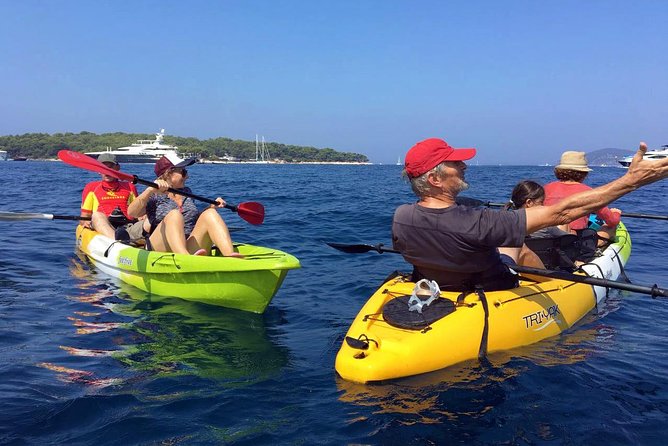 Guided kayaking tour to Pakleni islands - The Pakleni Islands experience: coves, pebble beaches, and pine shade