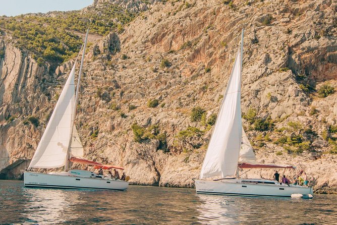 Half Day Sailing on a comfort yacht around Hvar and Pakleni islands- small group - What the sailing feels like when the wind cooperates, or doesn’t
