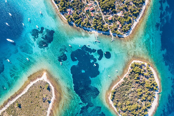 HVAR & 4 Islands PRIVATE BOAT TOUR - What’s included onboard (and why it changes your day)