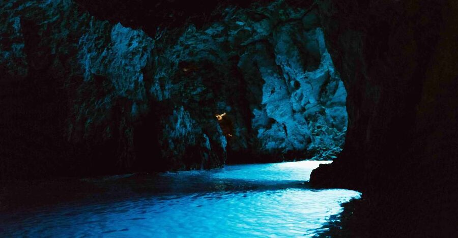 Hvar: Blue and Green Caves Boat Tour with Stiniva Beach - Blue Cave: The Famous Blue Hue, and the Queue Reality