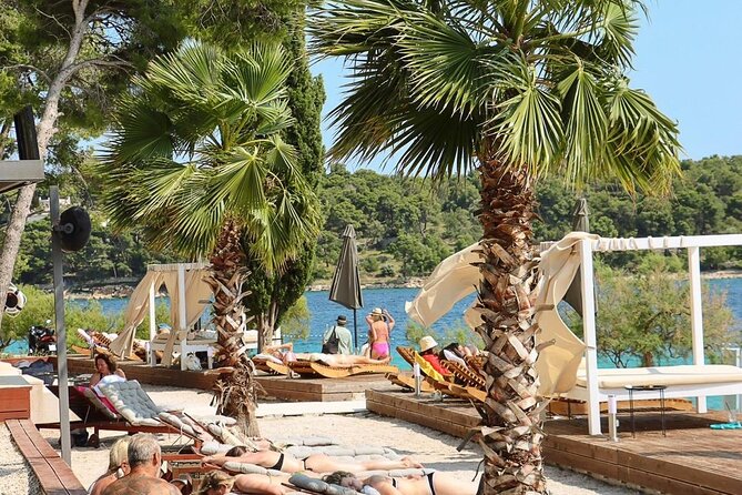 Hvar, Brač & Pakleni islands cruise with lunch & drinks from Split & Trogir - Hvar Town and Fortica: Croatian St. Tropez Energy in 2 Hours