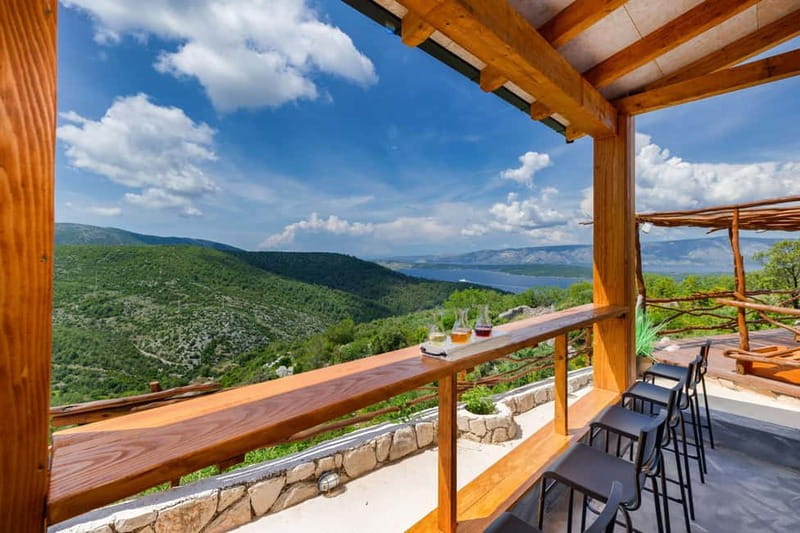 Hvar Island E-Bike Tour with Wine Tasting and Starters - Who this tour suits best (and who should rethink it)